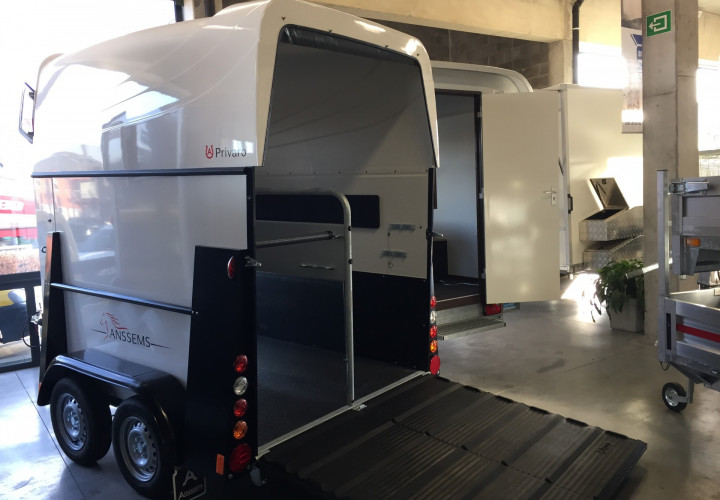 Paardentrailer Anssems Privaro
