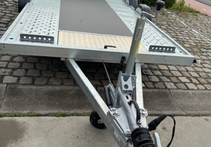 Tiki autotransporter