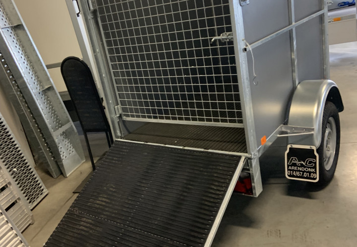 ongeremde veetrailer